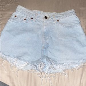 Levi Vintage Highwaisted Mom Shorts